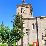 Escuelas De Pradoalegre Holiday home *
