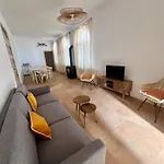 Holiday home Escuelas De Pradoalegre Salmoral