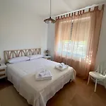 Escuelas De Pradoalegre Holiday home