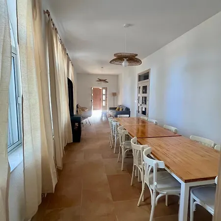 Holiday home Escuelas De Pradoalegre Salmoral